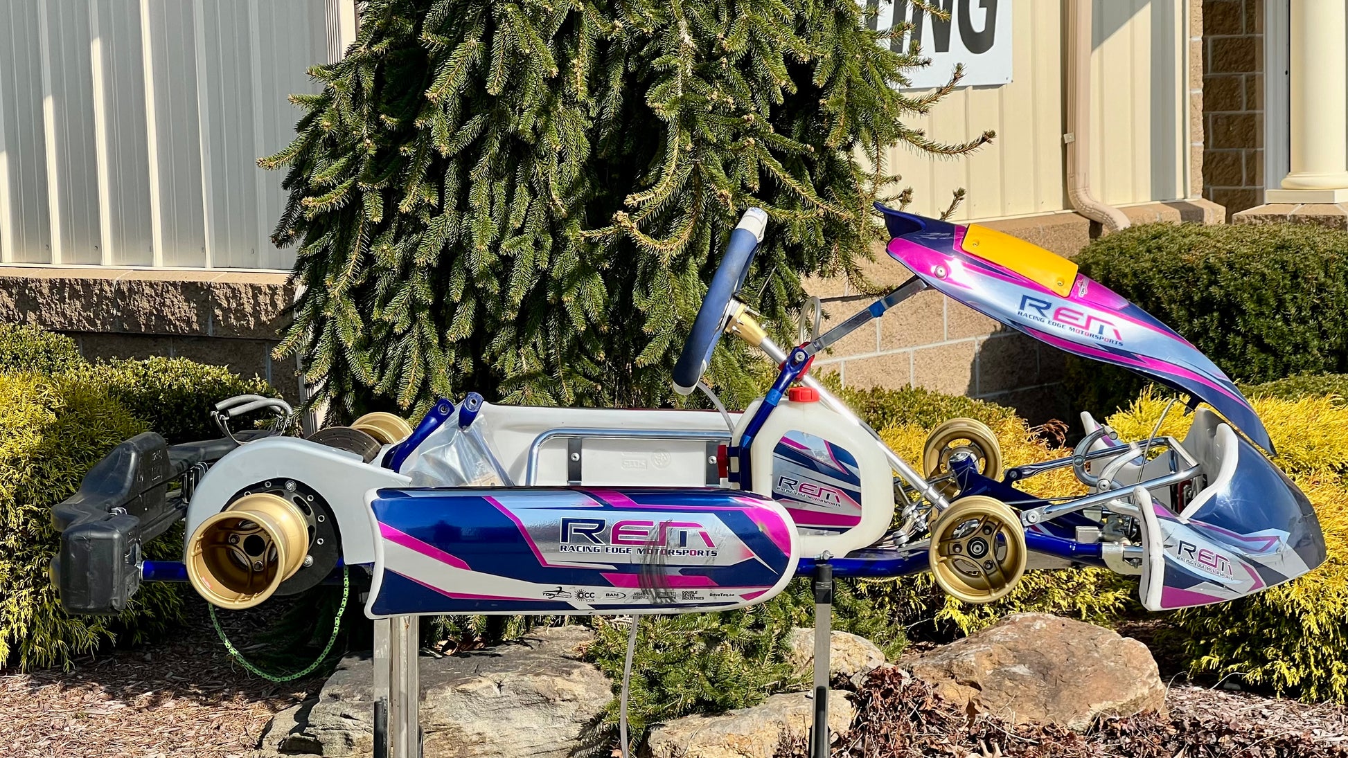 Right Side of a 2024 Kosmic Mercury RR with MXJ Wheels.